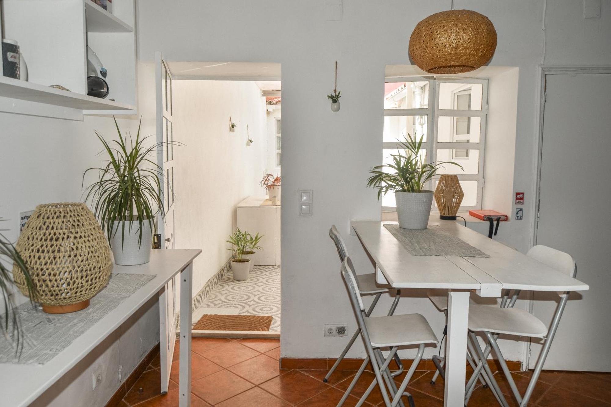 Shared Apartment With Bright Private Patio In Lisboa Kültér fotó